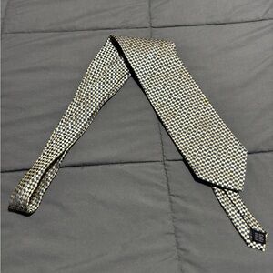Valerio Garati Handmade 100%, Pure‎ Silk Tie Geometric pattern